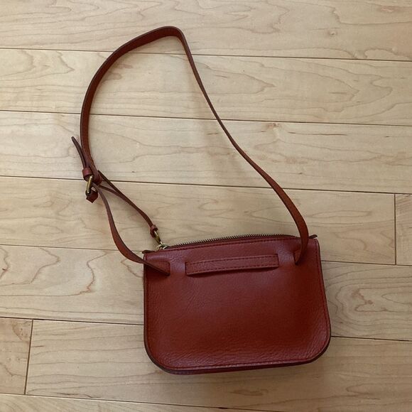 Madewell Simple pouch belt bag in  faux fur - Picture 3 of 7